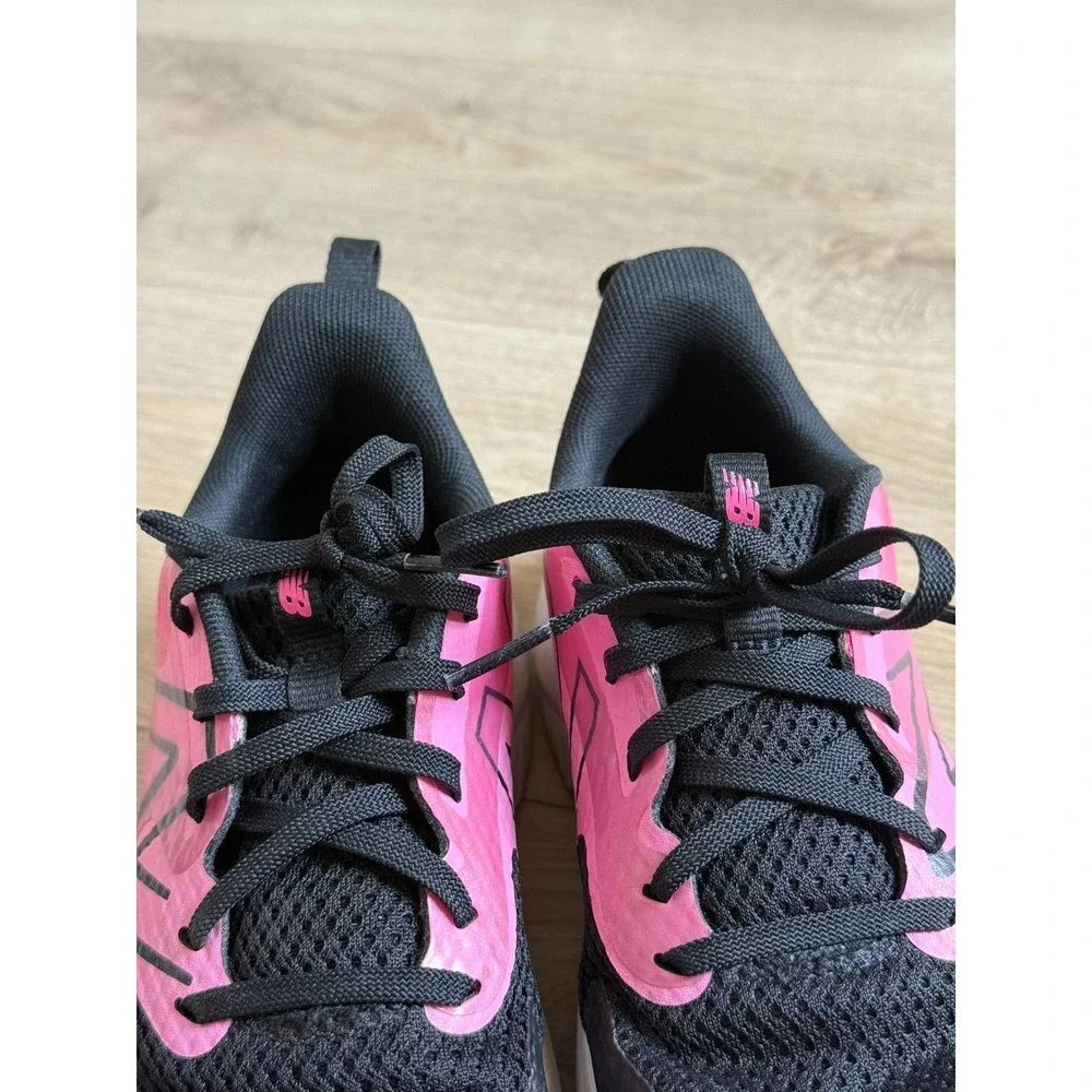 EUC Girls Shoes New Balance Kids Rave Run v2 (Big Kid) Pink and Black Size 1.5